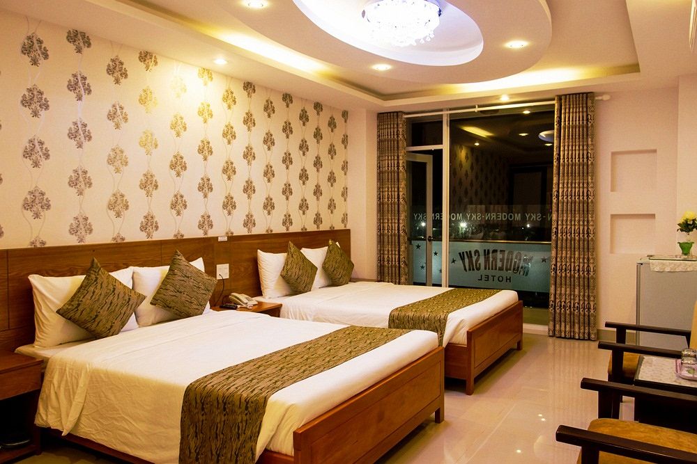 摩登天空酒店 (modern sky hotel)