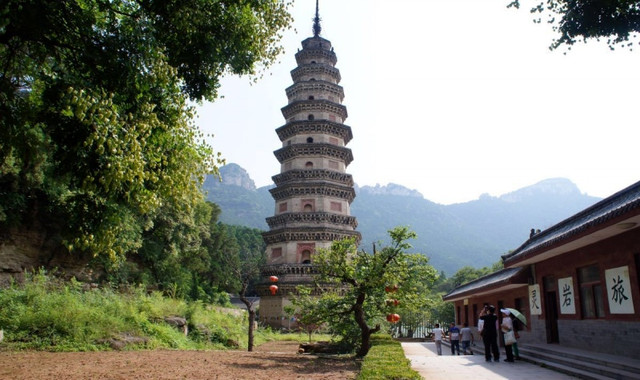 灵岩寺 灵岩寺