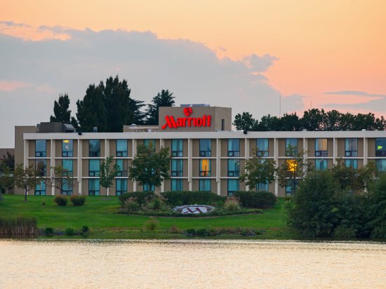 华盛顿杜勒斯国际机场万豪酒店 (Washington D