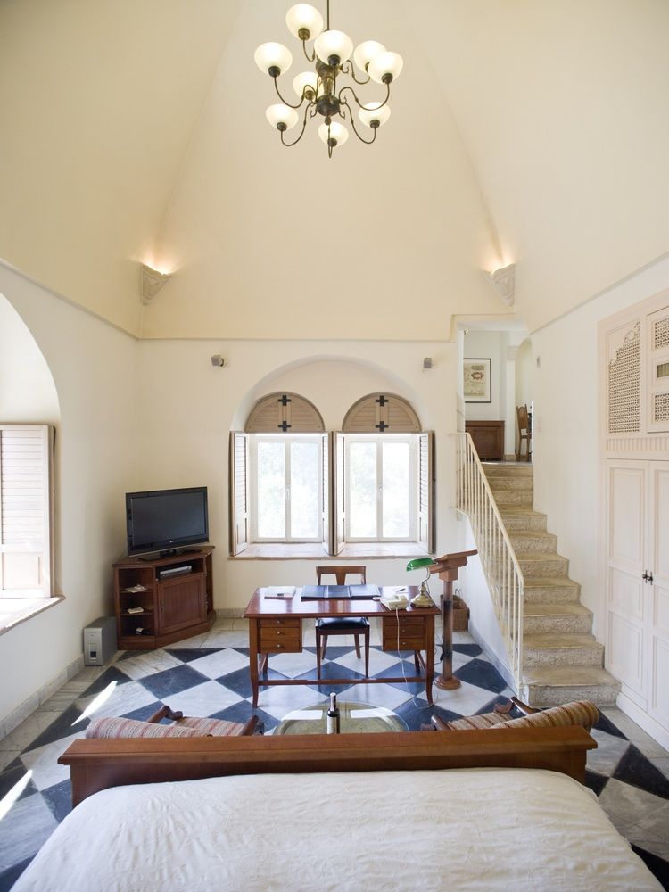 美侨酒店 – 立鼎世酒店集团 (The American C