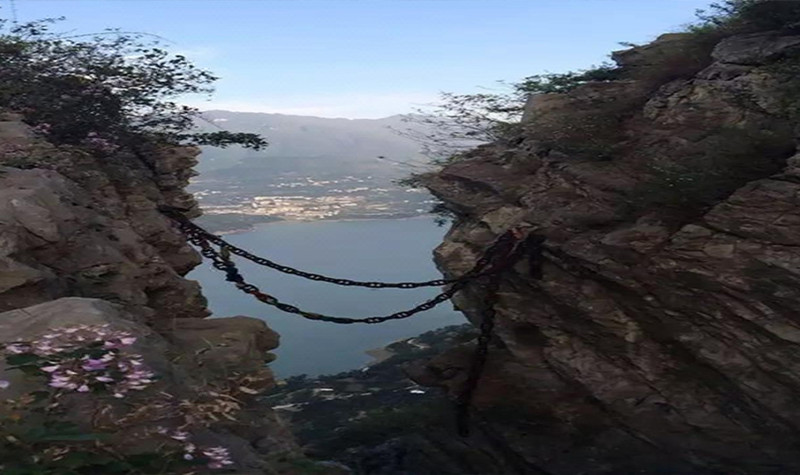 湖北宜昌三峡链子崖