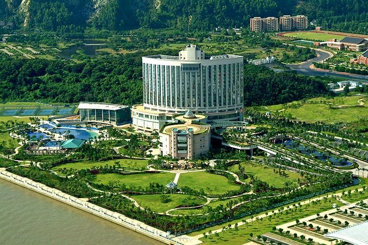 广州南沙大酒店南沙大酒店位于广州南沙海滨花园新城，毗邻南沙客运港，