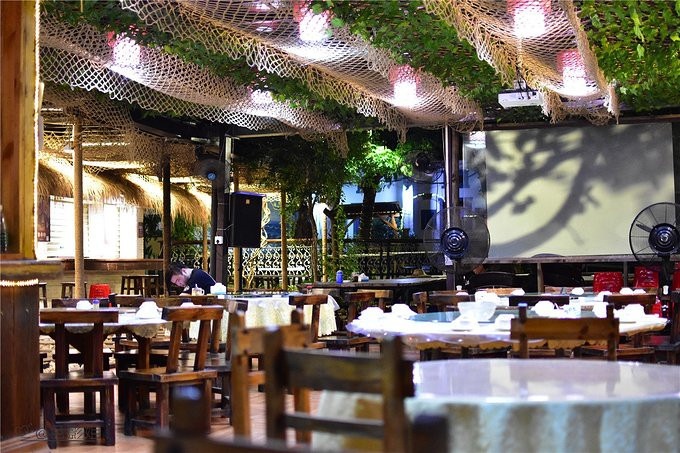榕树下餐厅