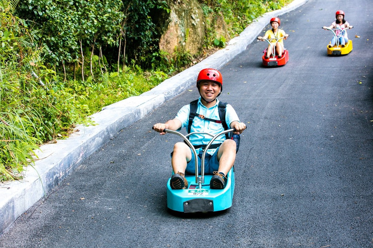拉风的山道滑车