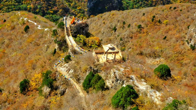 一座古城朝阳起 六千沧桑大凌河