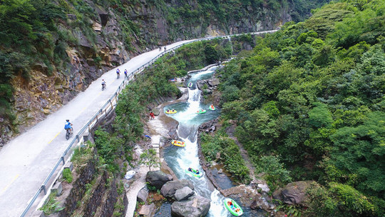 黄腾峡漂流门票