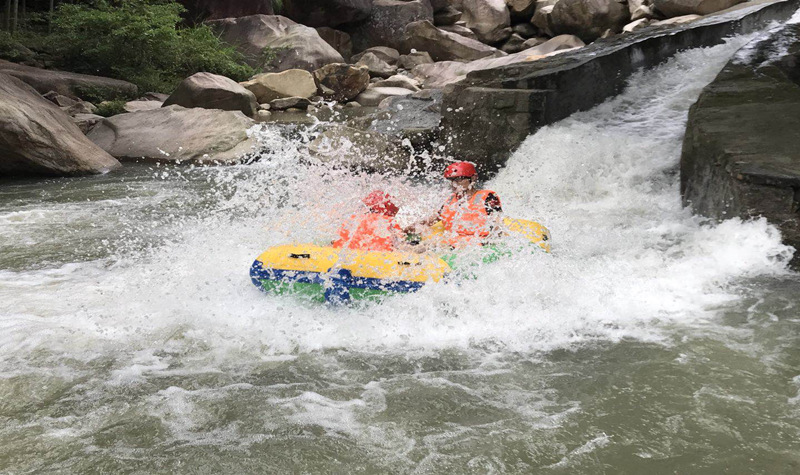 新昌小黄山大峡谷漂流