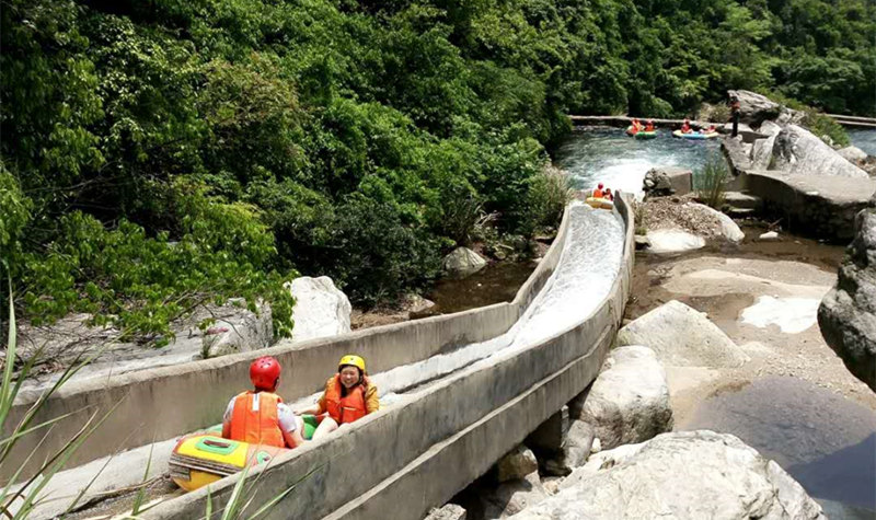 庐山三叠泉漂流