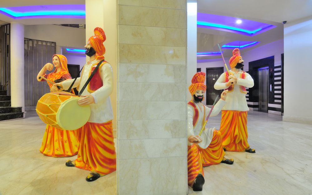 德里香缇维拉酒店 (hotel shanti villa, new delhi)