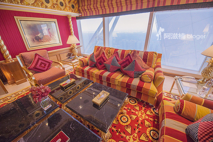 【迪拜】居住在全世界最高的黄金屋中