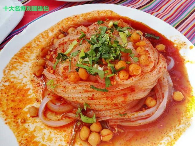 这个美食之城有延续千百年的烤鱼技艺,一生必须去一次(巴楚游7)