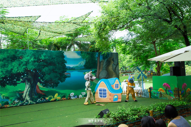 【森林剧场—三只小猪与大灰狼舞台剧】