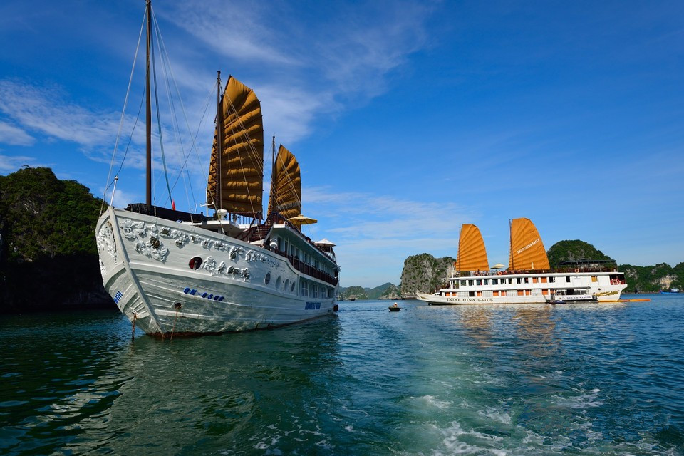 越南河内-下龙湾-陆龙湾5日4晚双动纯玩跟团游