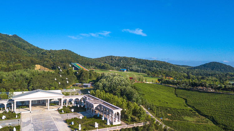 宝盛园欧洲广场 为啥会在 中国 山水景区,建造 欧 &&