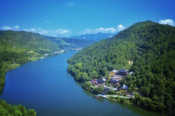 云和仙宫嬉水盛夏,品味十里云河山水情怀