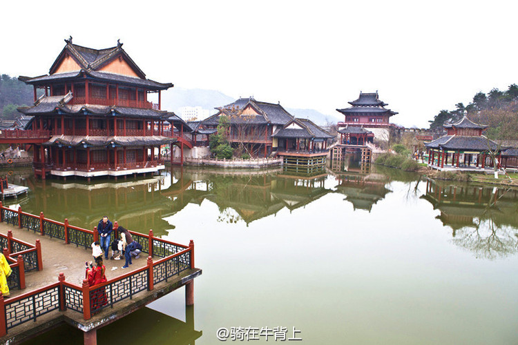 横店必游的四大热门景点
