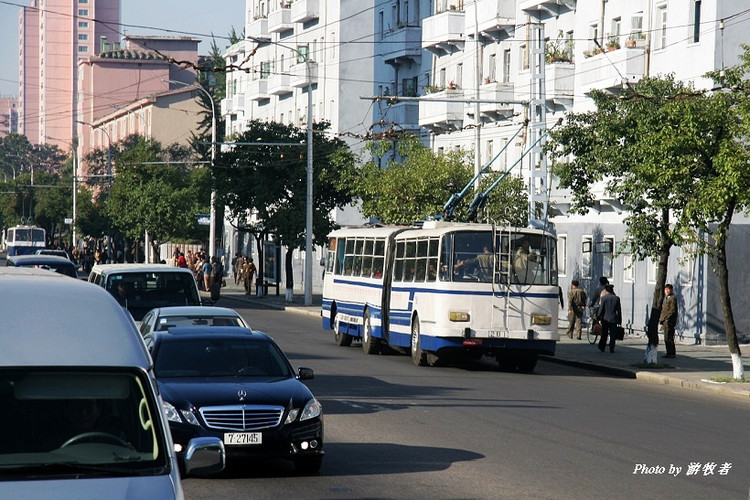 走进朝鲜(六)--- 抓拍平壤老百姓的真实生活