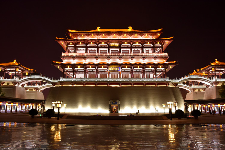 穿越大唐盛世,睡最潮iu酒店