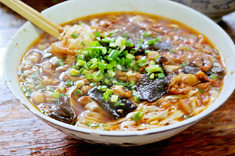 张家界熊氏草帽面