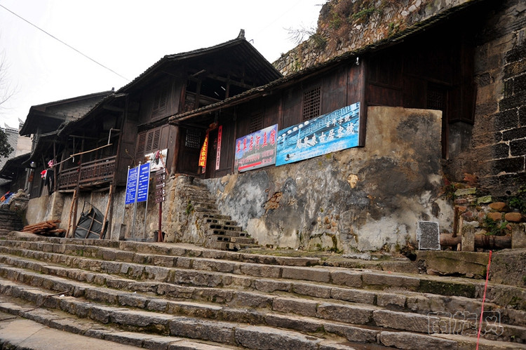 湘西土家族苗族自治州 湘西四大古镇行游记边城——德夯苗寨  我迫不