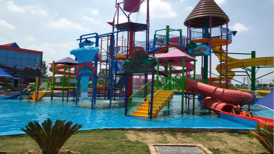 临泉绿叶欢乐水世界