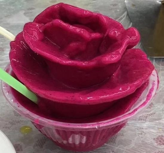 这个火龙果炒冰做的好好看