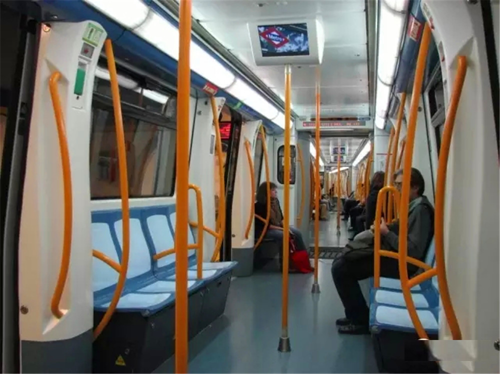 马德里发达的地铁系统