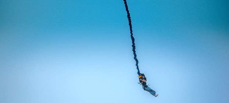 山西云丘山最美最好玩的攻略在这里 对于天生胆小的人来说,别说蹦极