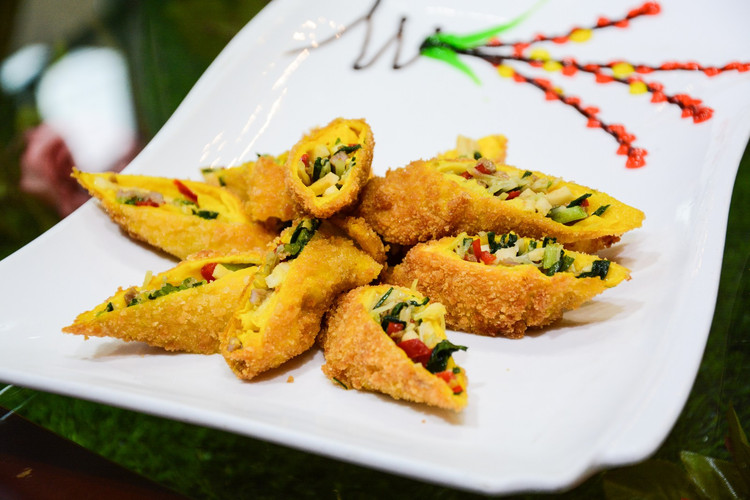 沙河豆腐具有鲜,香,嫩,脆,爽的风味,自清代已远近驰名,而今享誉全国