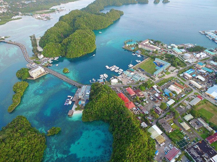 上帝的水族箱---我在帕劳看到的碧海蓝天
