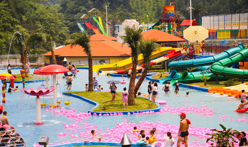 蓥华山水上世界