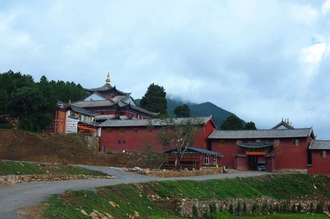 【丽江文海】玉龙雪山脚下 沉醉波斯菊花海 - 丽江游记攻略【同程旅游攻略】