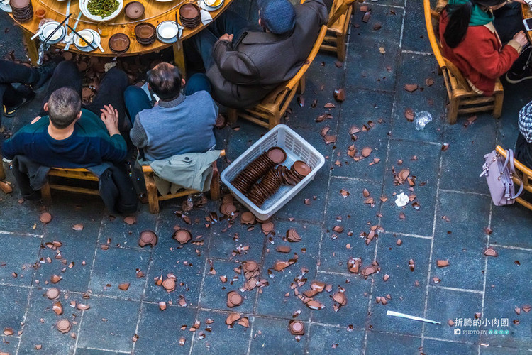day   大碗喝酒,豪迈摔碗,初识恩施土家女儿城
