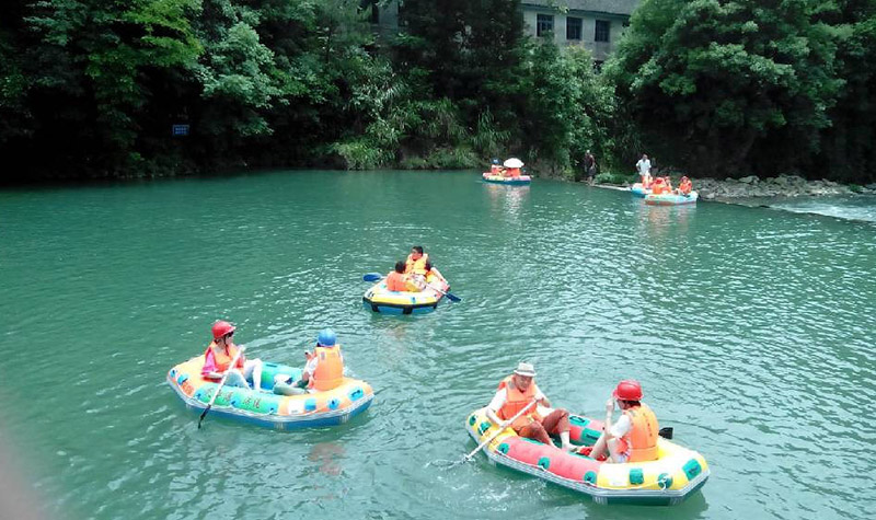 景点 磐安县溪路港漂流 磐安县溪路港漂流 漂流全长3500米,地处大盘山