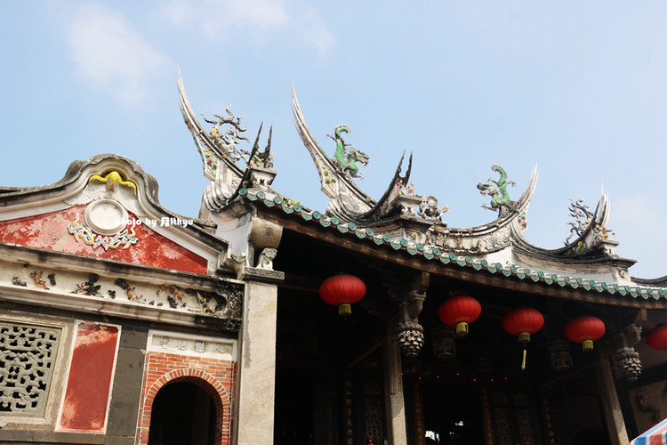 美景,美食,还可以抓河豚,喂鲟鱼由雨生故事馆出来,旁边是潘安邦的旧居