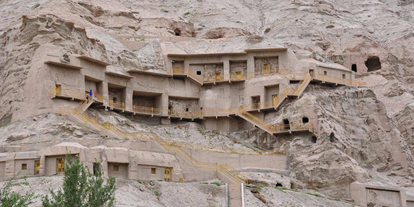 千佛洞 天山神秘大峡谷 阿拉尔 和田 石头城 红其拉甫口岸 喀什四飞8