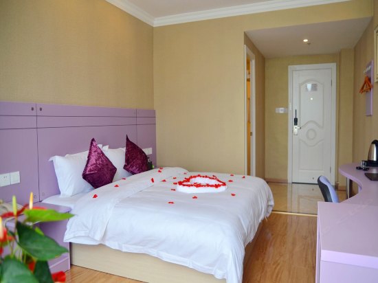 美客美家酒店(汉源滨湖路店)