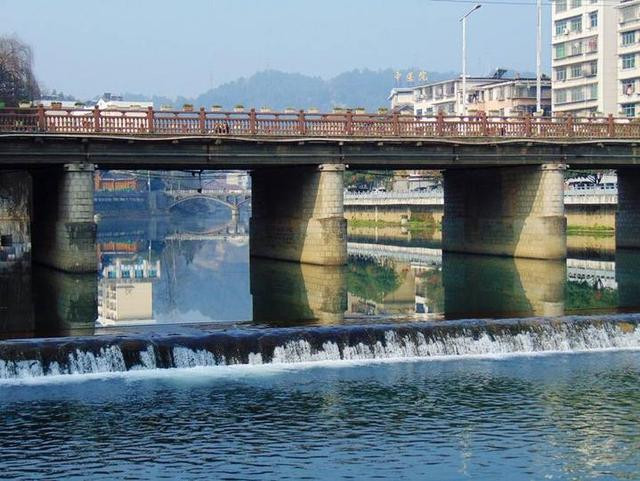 风雨桥之乡通道县,昼夜美如画,来了都想留下