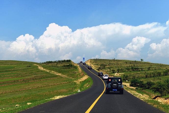 【草原天路】蜿蜒曲折随风而行 - 张家口游记攻略【同程旅游攻略】