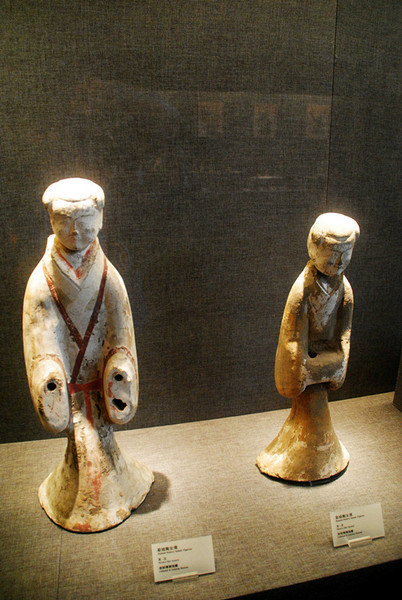 彩绘侍女俑     东汉   