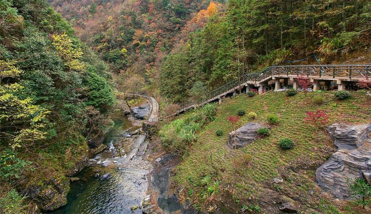 三清山下岭头山村,一个私藏的秘境之地