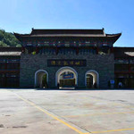 诗景龙潭峡
