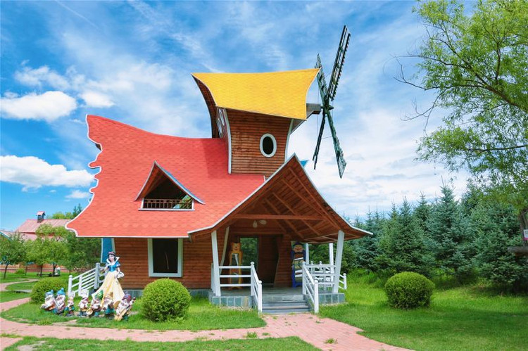 在俄式庄园撒点欢,将夏天过成秋天