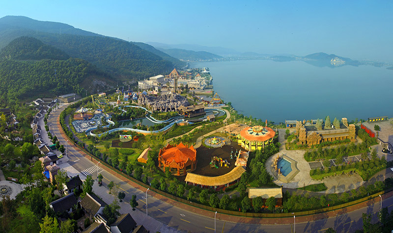 住达蓬山大酒店1晚含双早(步行即到温泉),自选亲子环湖乐园/仙佛谷/享