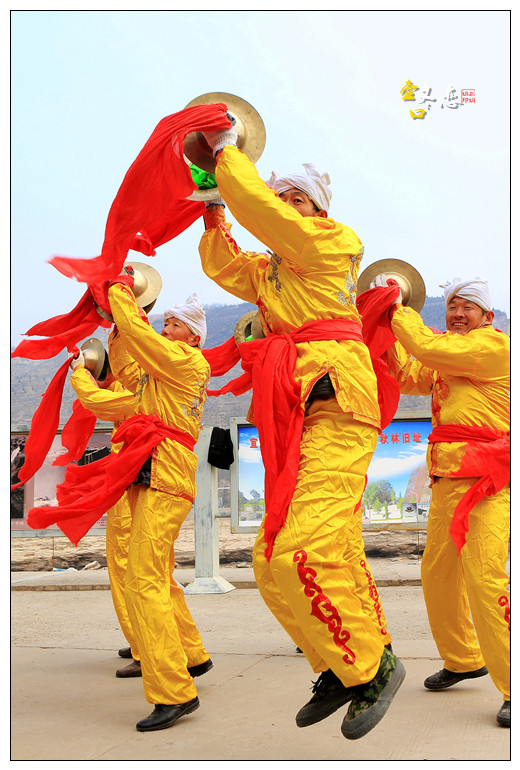验客】三姐姐壶口冬恋震天锣鼓, 敲响冰瀑节序曲  一群地道的陕北汉子