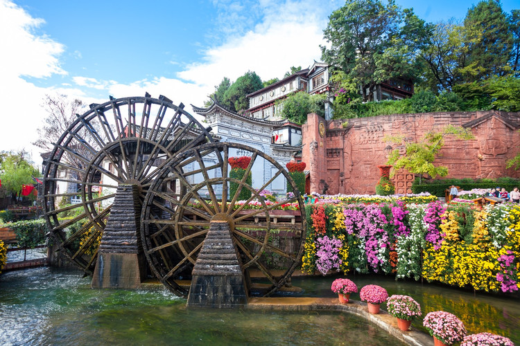 大水车,是丽江古城的标志性建筑,成为了