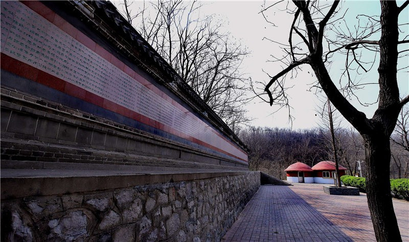 //pic5.40017.cn/03/000/11/fc/rBANB1yv53SAUcCiAAImKaZxzHg362.jpg