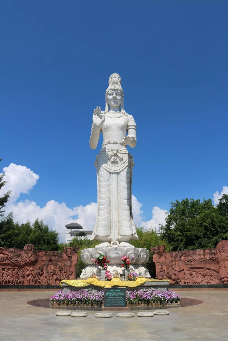 游览的南诏风情岛一定要去的三个景点:沙壹母群雕,阿嵯耶观音像,白邋