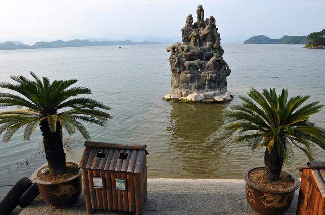 难忘那只倒立的猴坚强——我的千岛湖猴岛之旅