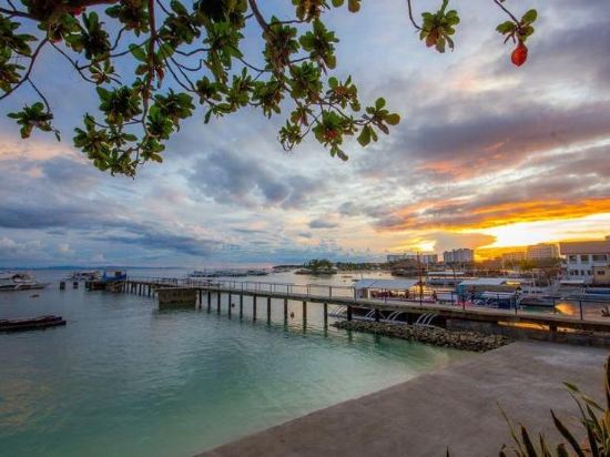 北热带公寓度假村 (nordtropic resort and residences)